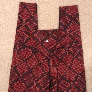 balance snakeskin leggings